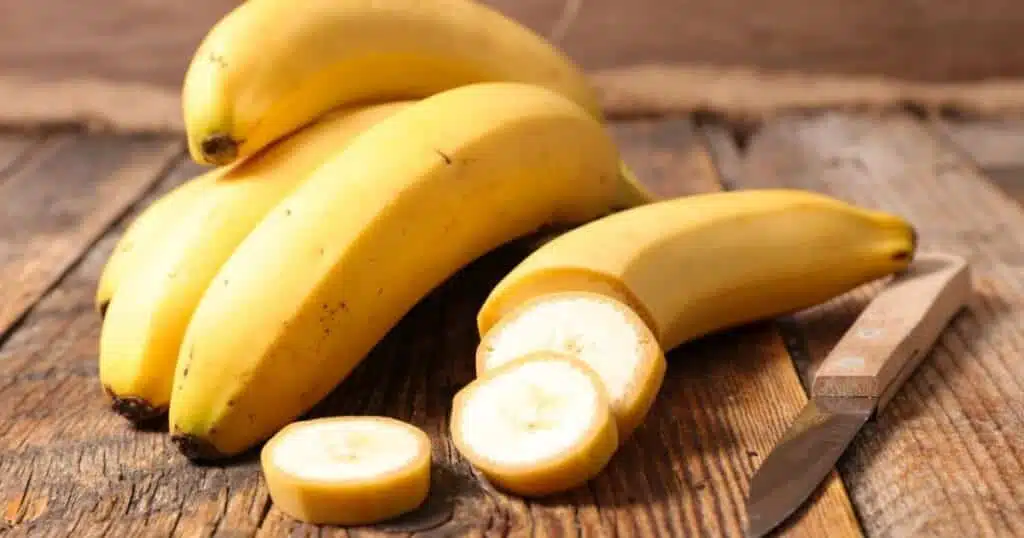 उकळलेलं केळं