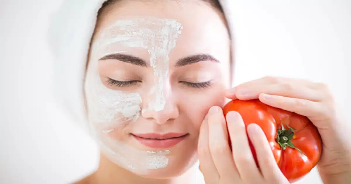 Beauty Tips | चेहऱ्याचे सौंदर्य वाढवण्यासाठी टोमॅटोचा 'या' पद्धतीने करा वापर